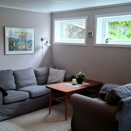 Cozy And Spacious With Its Own Outdoor Area Apartamento *