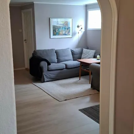 Cozy And Spacious With Its Own Outdoor Area Apartamento Kristiansand